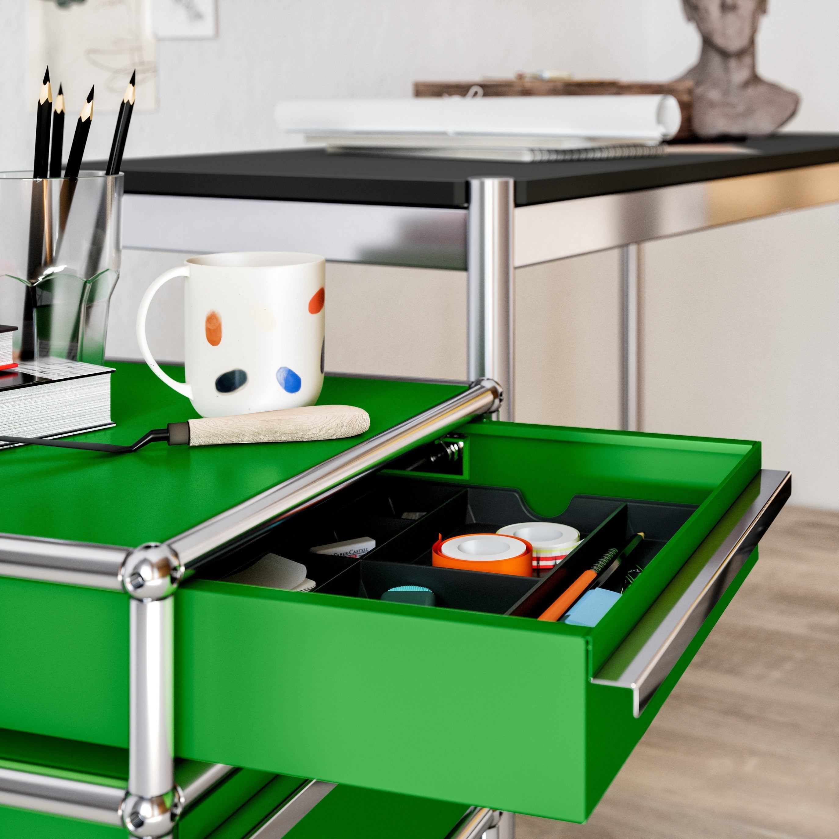 USM Haller table black linoleum (T59)